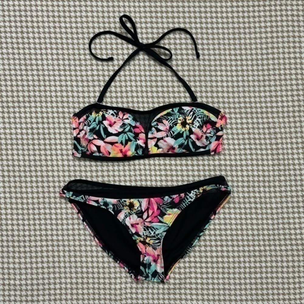 5/$15 | Xhilaration | Bright Floral Bikini